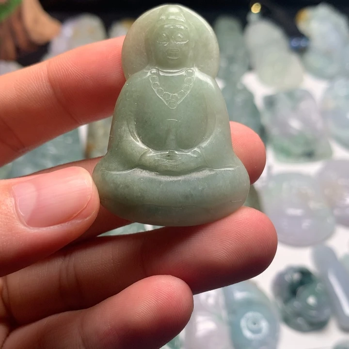 翡翠未镶嵌颈饰观音8