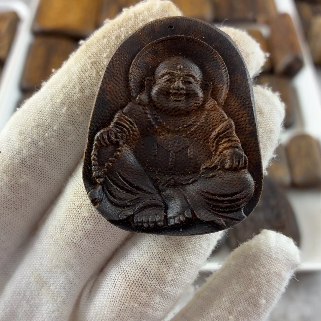 沉香沉香碎屑沉水浮弥勒佛7.8克福利价