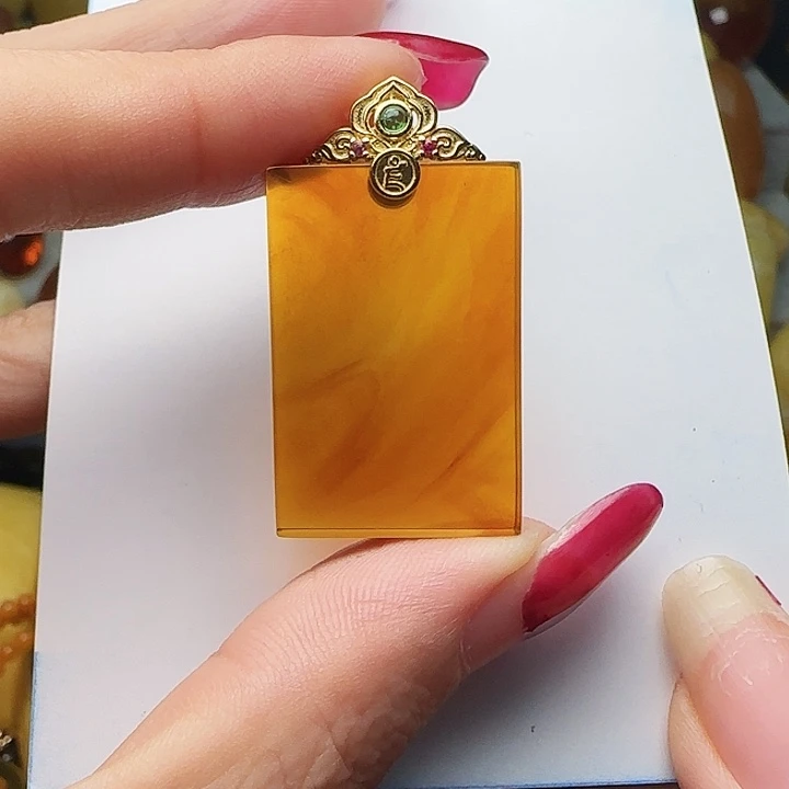 琥珀未镶嵌手链吊坠