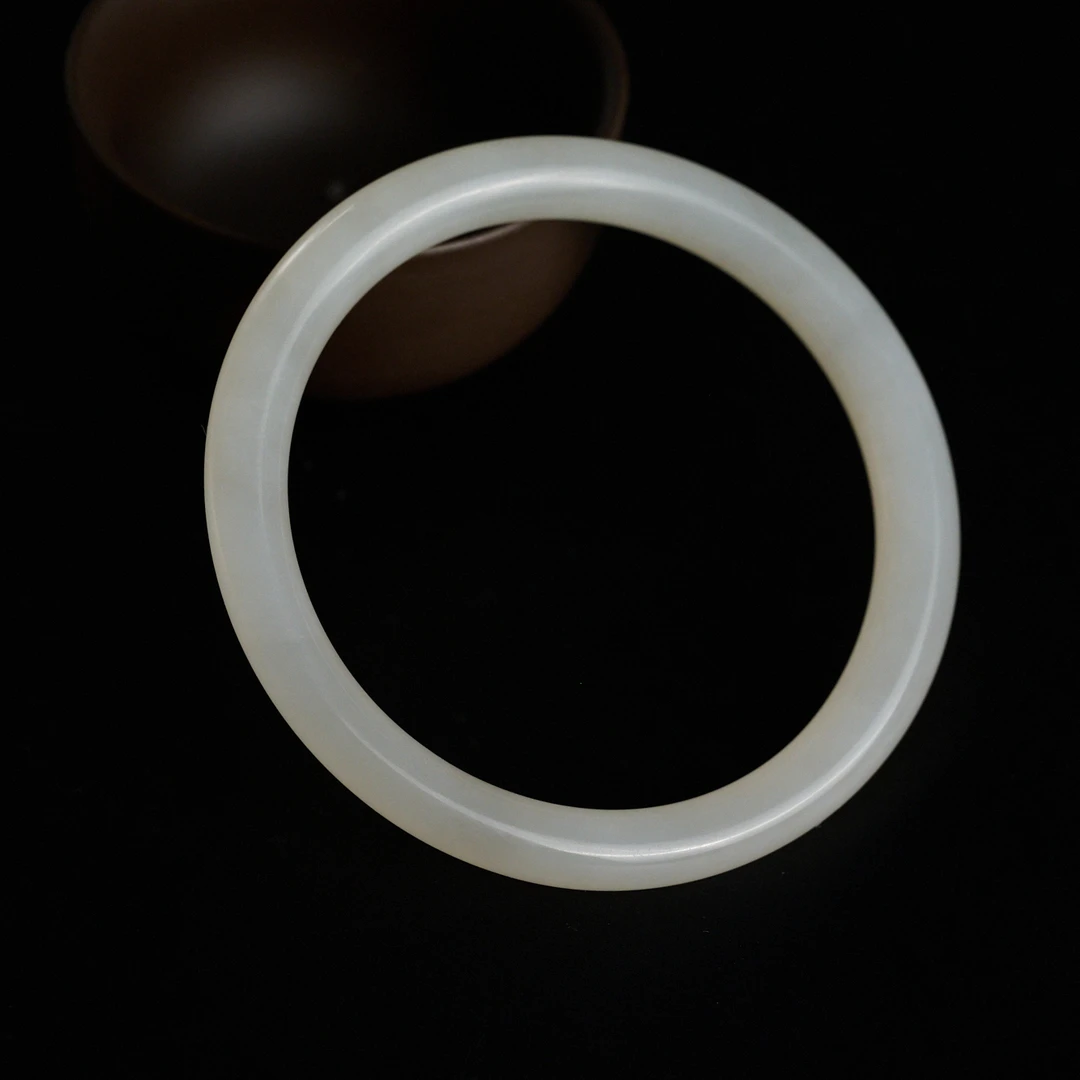 和田玉手镯 (天然珠宝多样性发）{白清}