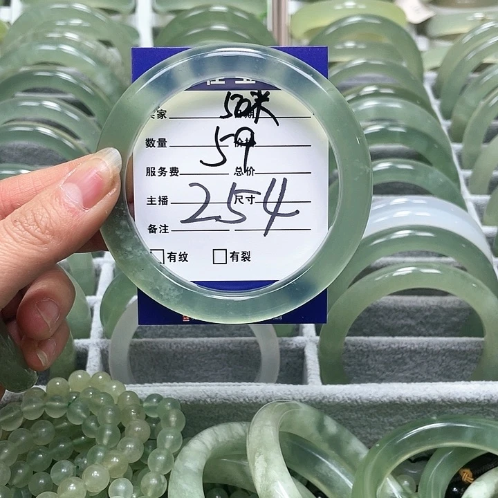 蛇纹石玉手镯未镶嵌A****g