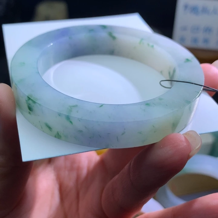 定制翡翠未镶嵌翡翠手镯