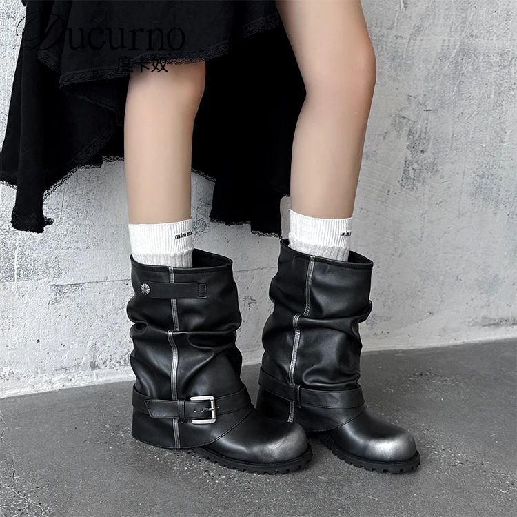 DUCURNO真皮圆头西部牛仔靴女褶皱堆堆靴黑色擦色中筒粗跟骑士靴