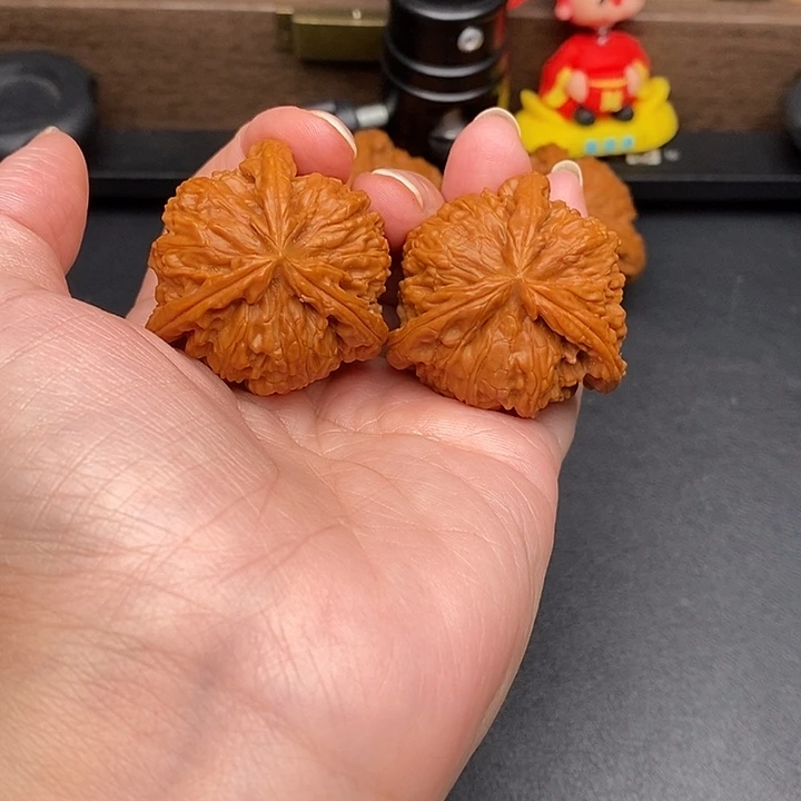 ꫜ***1把件文玩核桃白奔