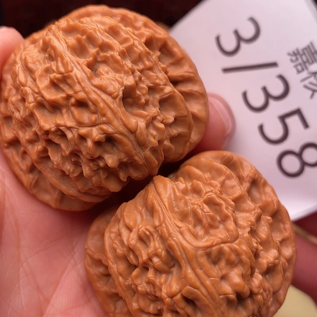 文玩核桃把件42白狮子