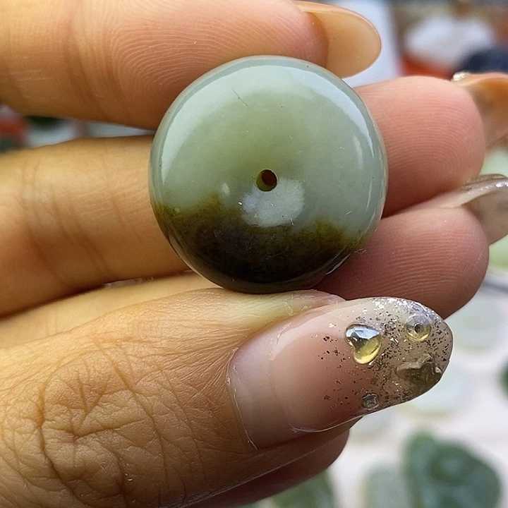 和田玉未镶嵌颈饰平安扣吊坠