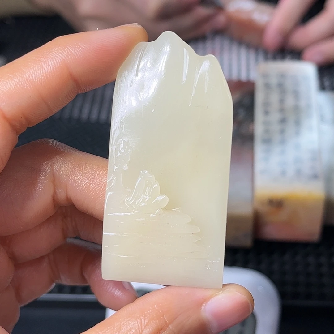 寿山石印石云*瓶这么早还去找