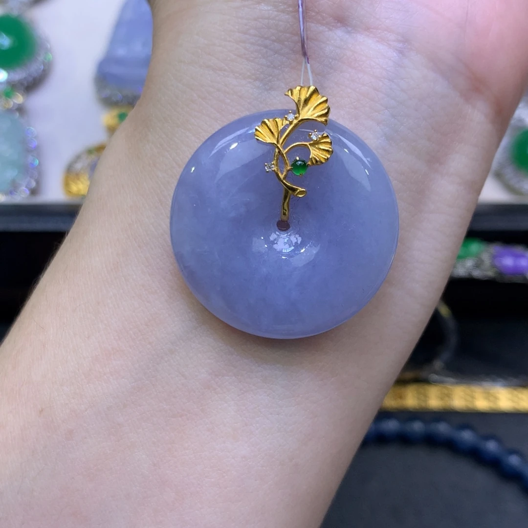 翡翠18K金镶嵌颈饰