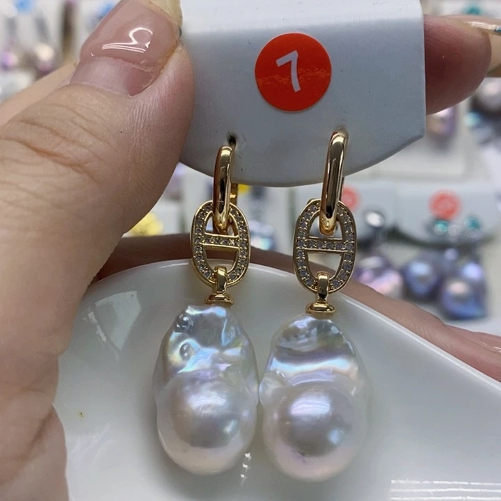 银S925镶嵌耳饰淡水珍珠