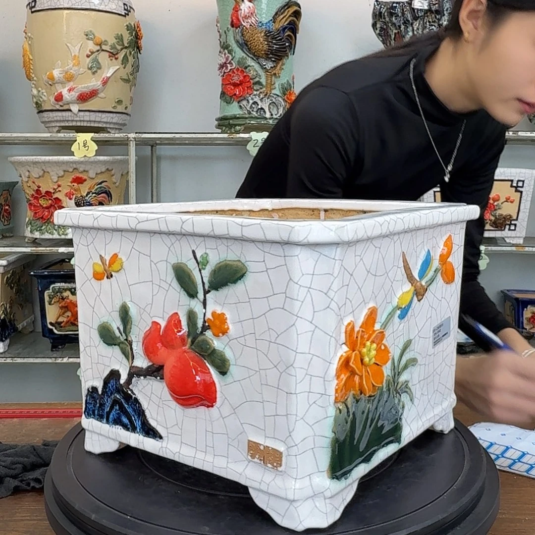 劉***）内口24深度18石湾盆