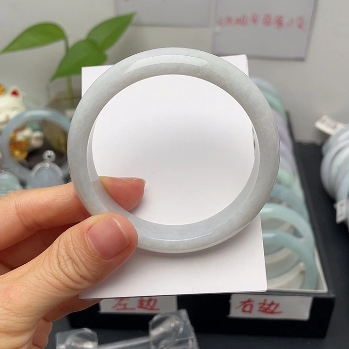 翡翠未镶嵌手镯54.5正圈