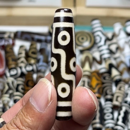 玛瑙/玉髓颈饰未镶嵌蛇**吉