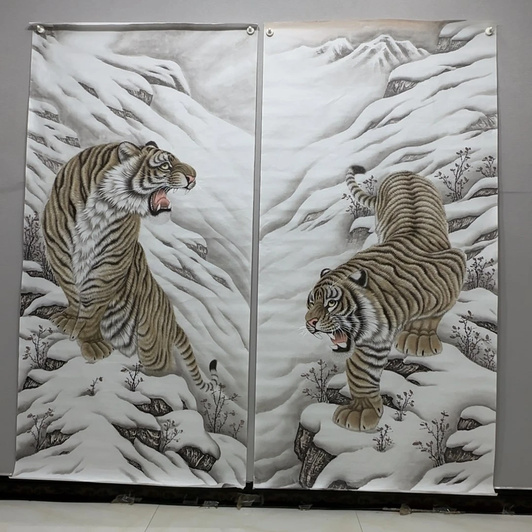 国画竖幅六尺工笔老虎一对贾敏