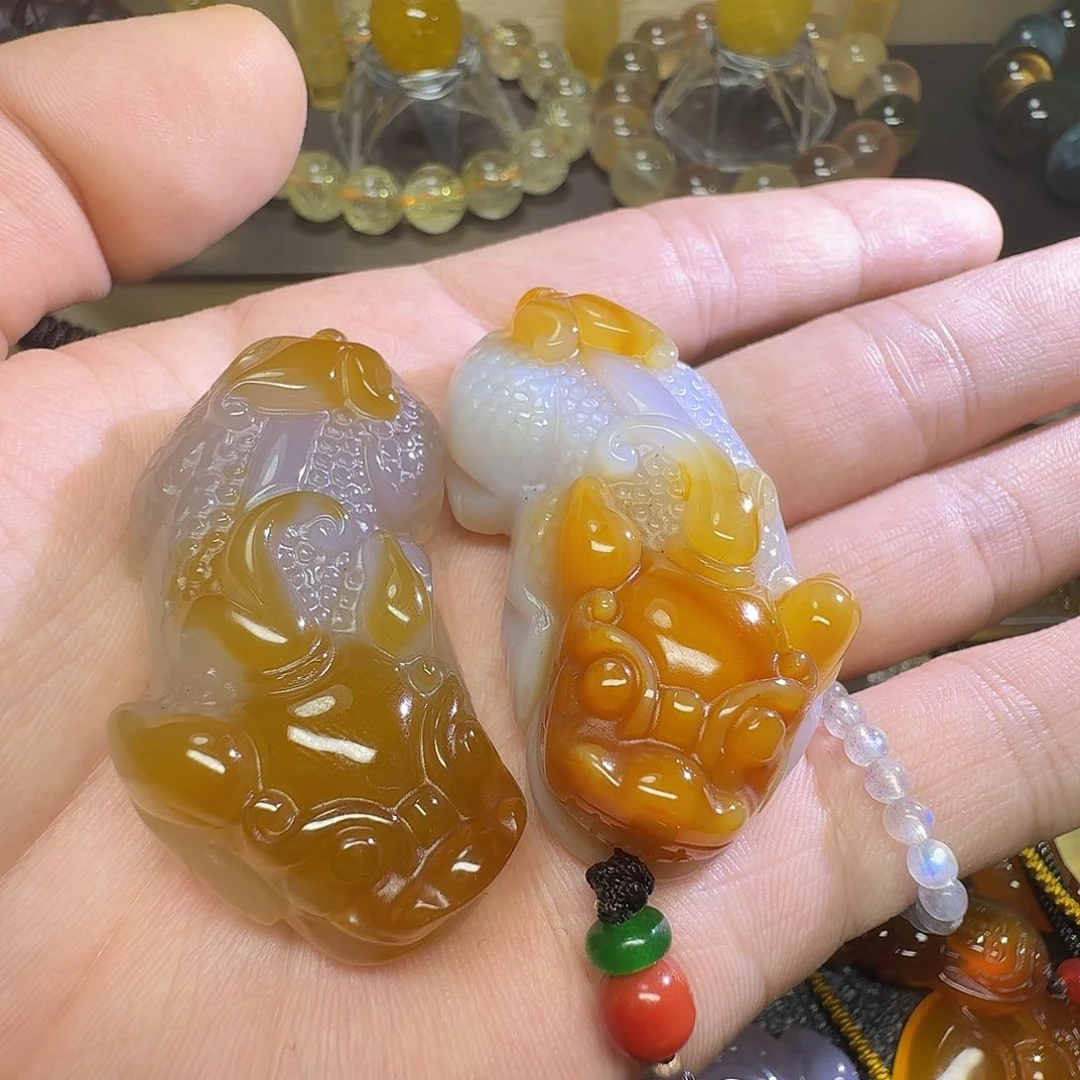 玥***宝颈饰水晶未镶嵌天然水晶