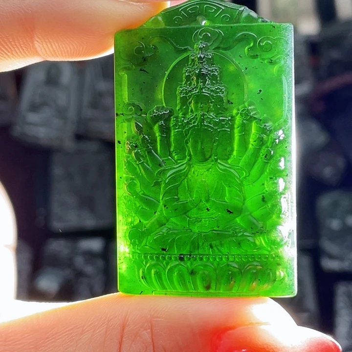 蛇纹石玉未镶嵌挂件泰山玉千手观音