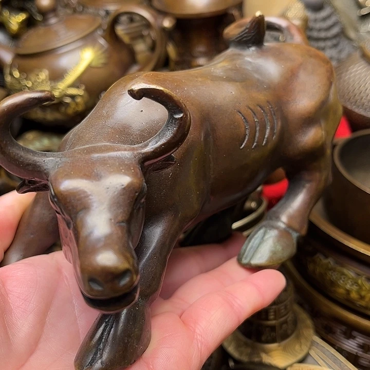 精美铜器批发档口