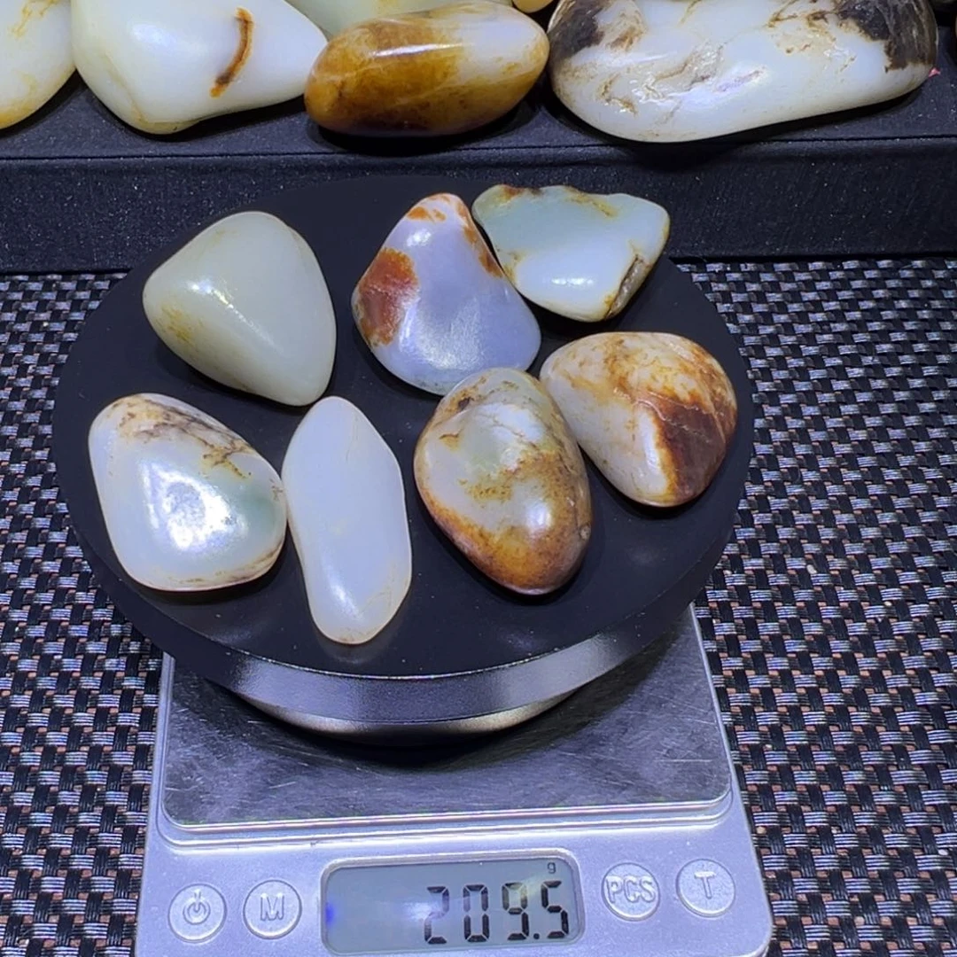 和田玉（子料）未镶嵌吊坠(不含链)209克