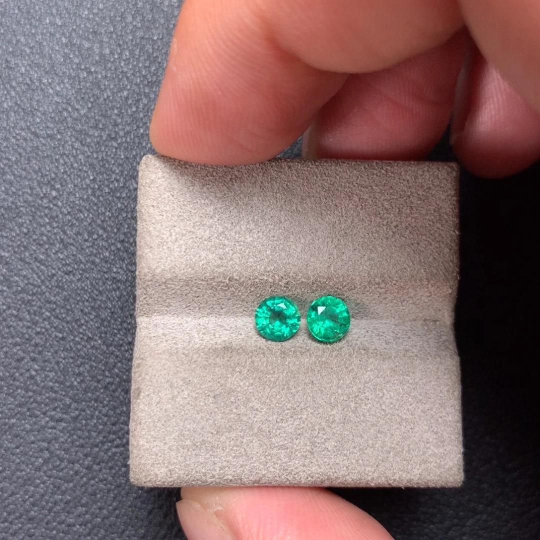 裸石未镶嵌祖母绿