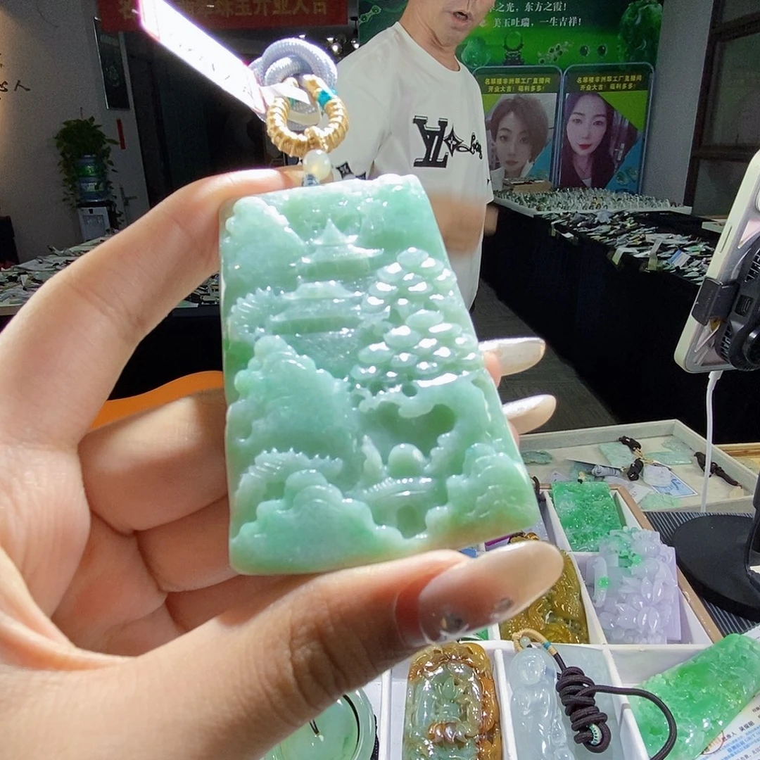 颈饰未镶嵌翡翠翡翠