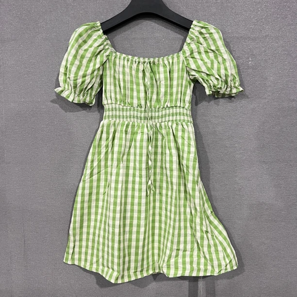 DB 短裙连衣裙方领显白泡泡袖连衣裙泡泡袖显瘦时尚格子夏装