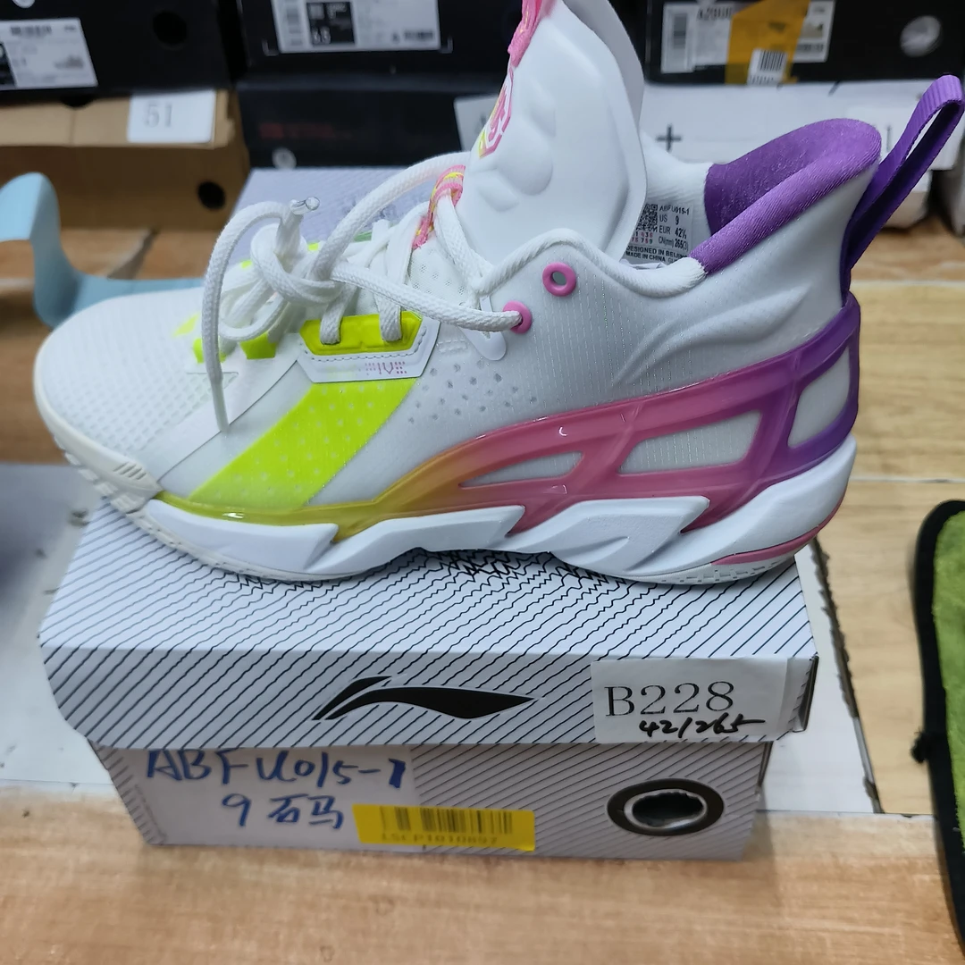 李宁断货-运动鞋-B228