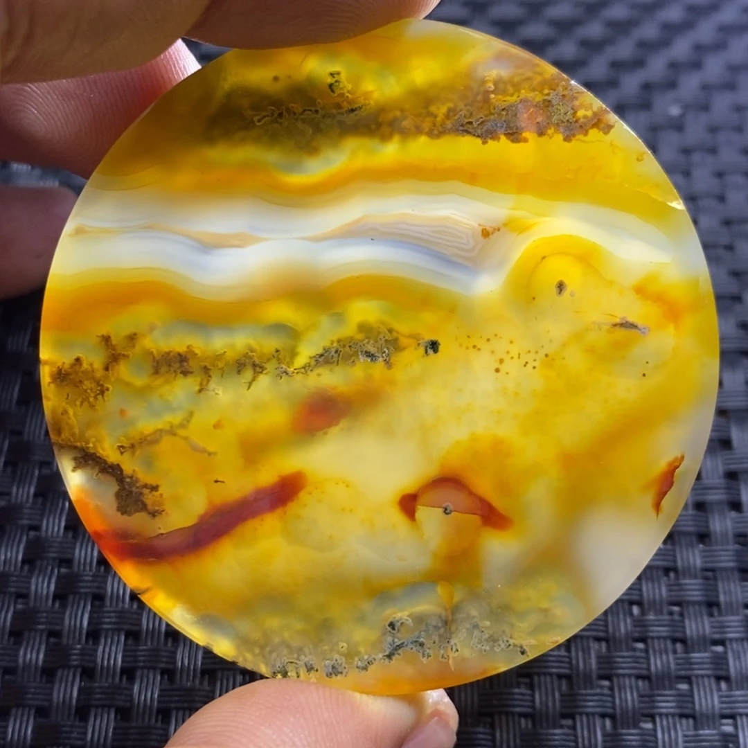 余***@玛瑙/玉髓未镶嵌颈饰