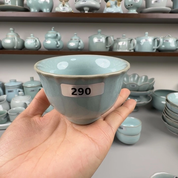 瓷片汝瓷菊瓣杯圈足烧天青釉