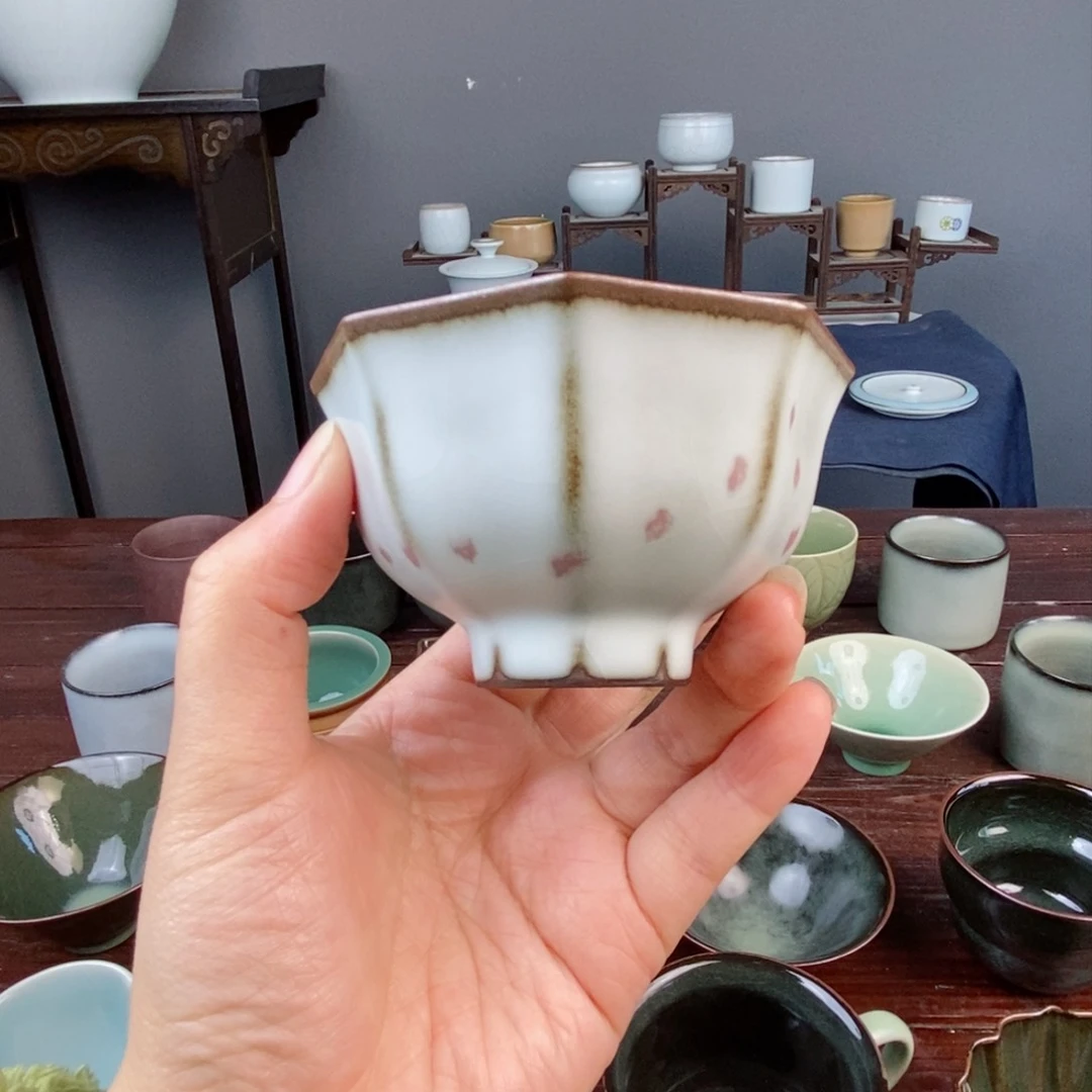 铁胎月白点彩八方杯 开片