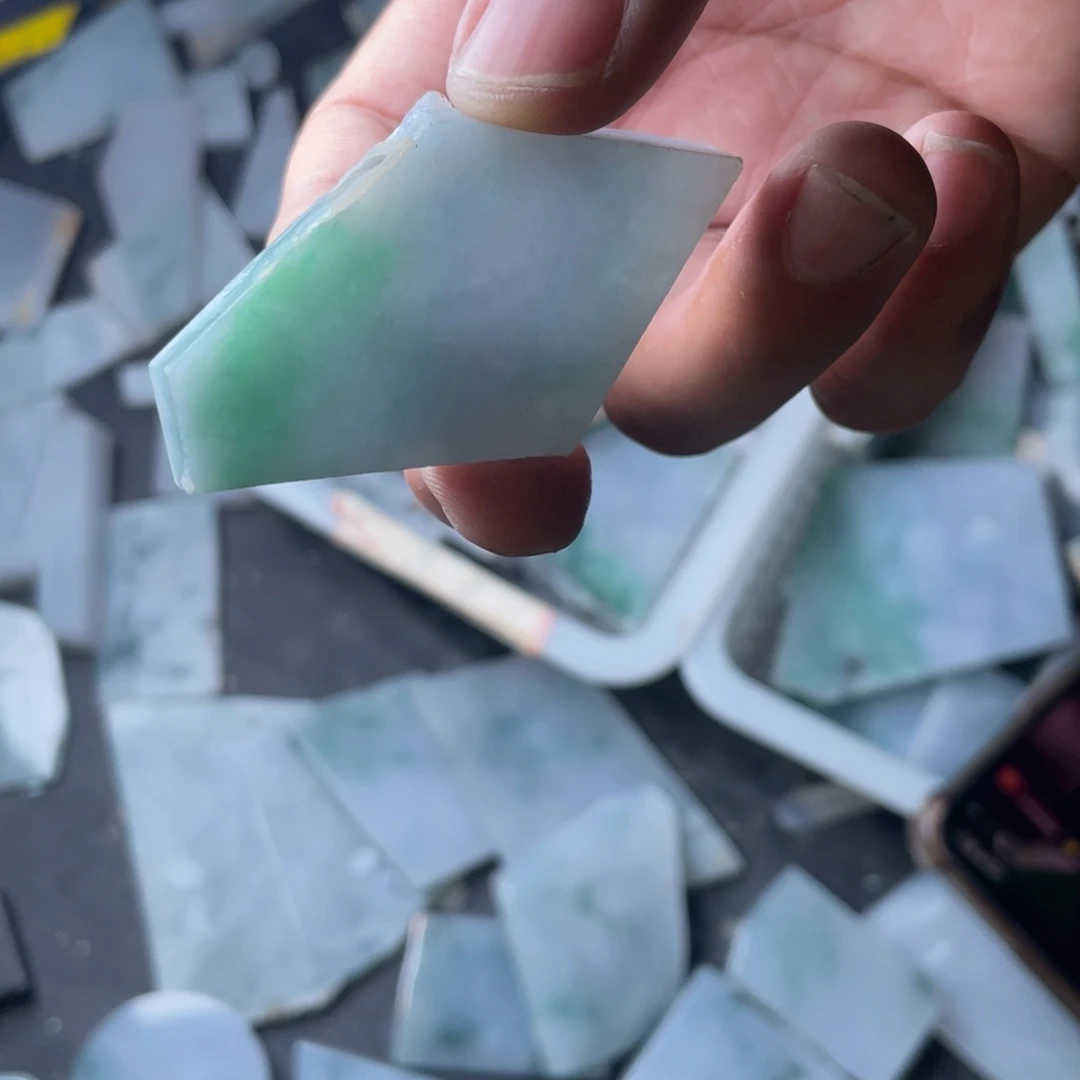 未镶嵌定制翡翠