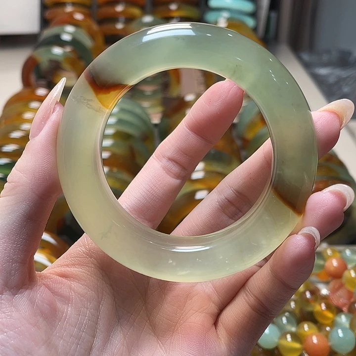 蛇纹石玉未镶嵌手镯53