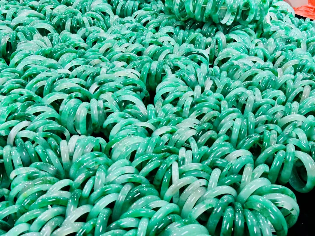 饰品：新号开播，多样性发货，一物一图