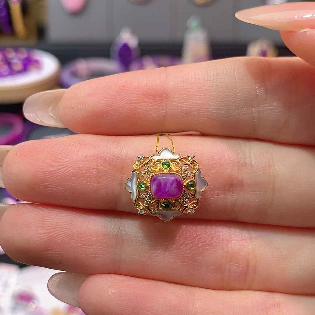 苏纪石（舒俱来）18K金镶嵌吊坠(不含链)