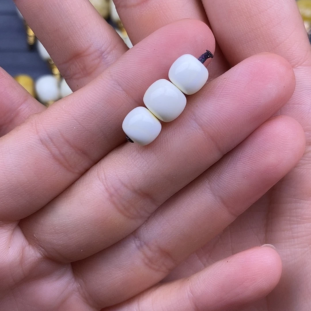 琥珀未镶嵌裸石蜜蜡珠子