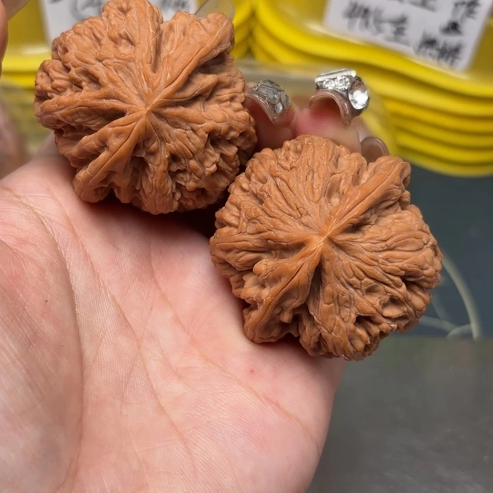 文玩核桃吊坠45-32698-02