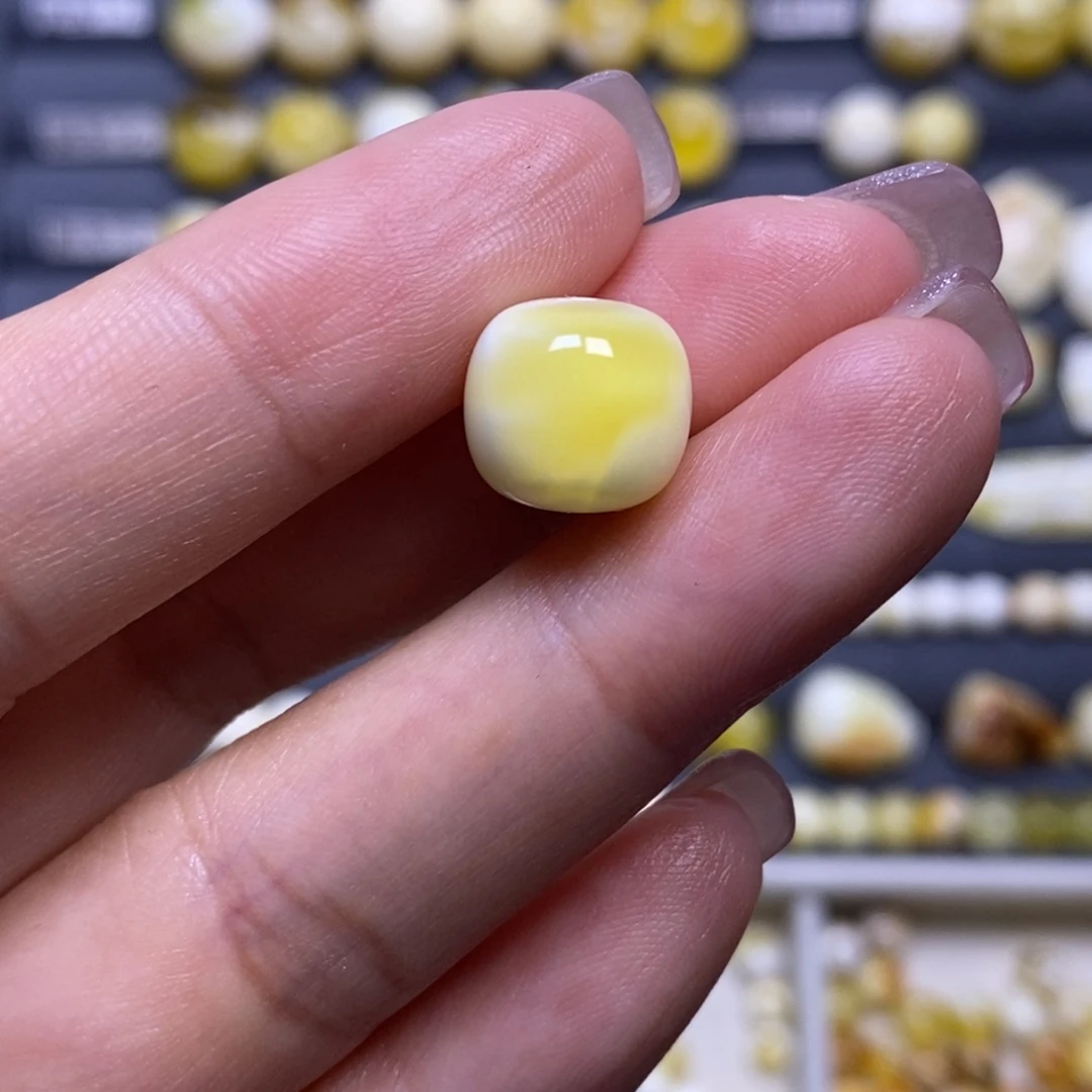 蜜蜡未镶嵌珠宝奇石瓷白溶洞妖花老型11.5*10.5mm