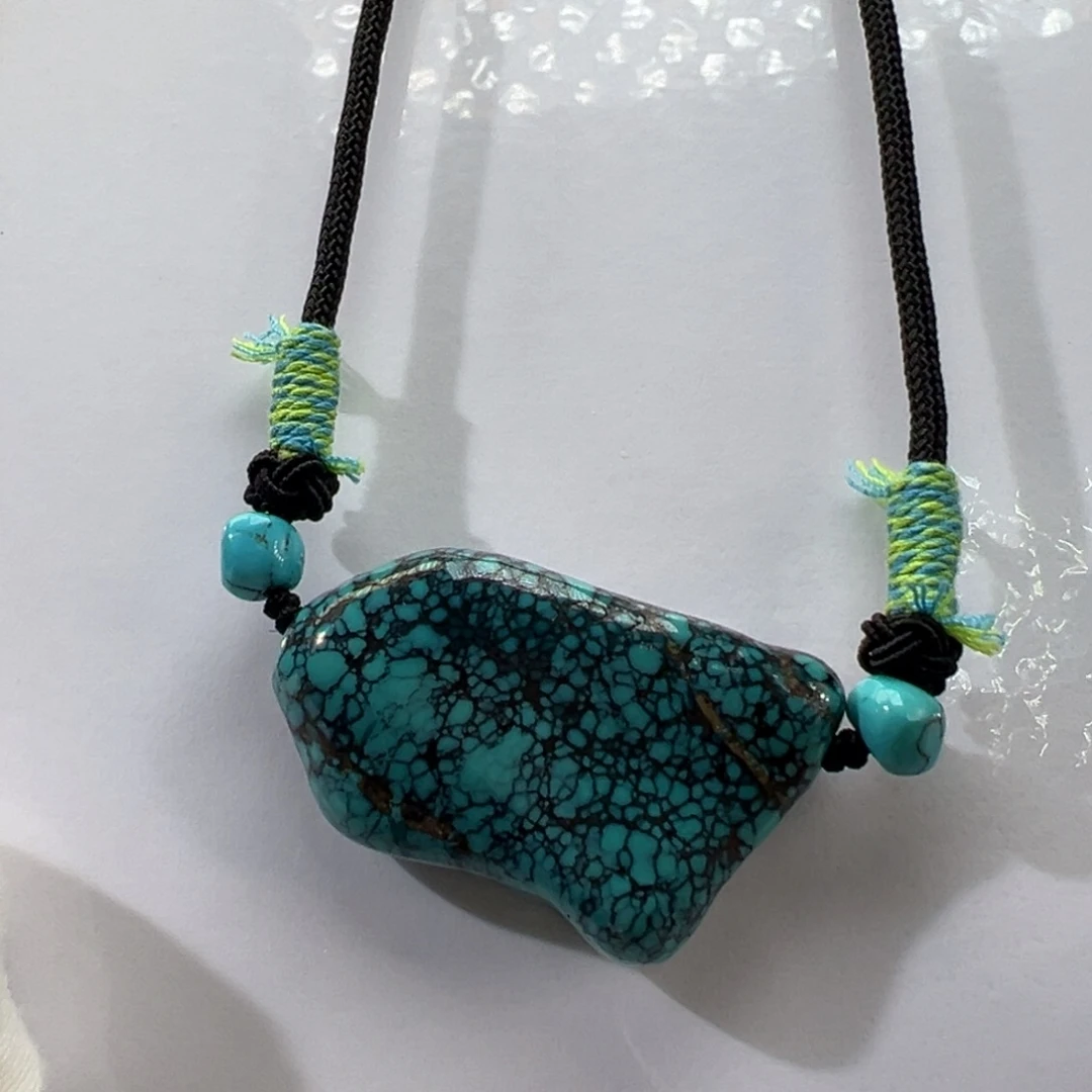 绿松石未镶嵌挂件