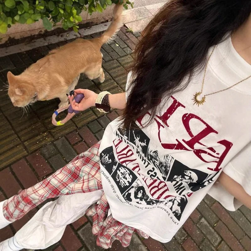 大码美式复古字母印花设计感小众胖mm短袖t恤女夏季潮牌宽松上衣
