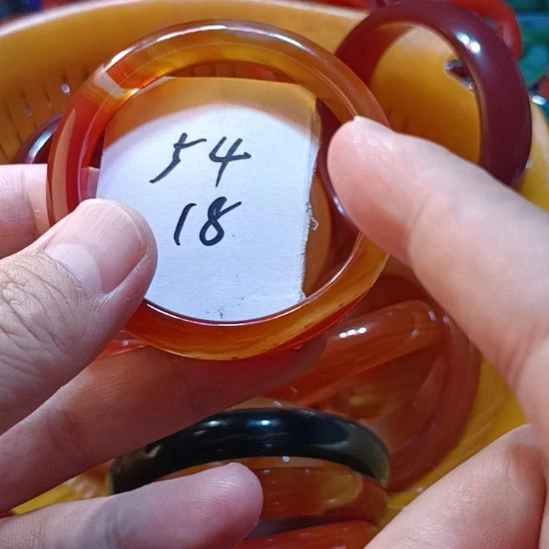 手镯玛瑙/玉髓未镶嵌