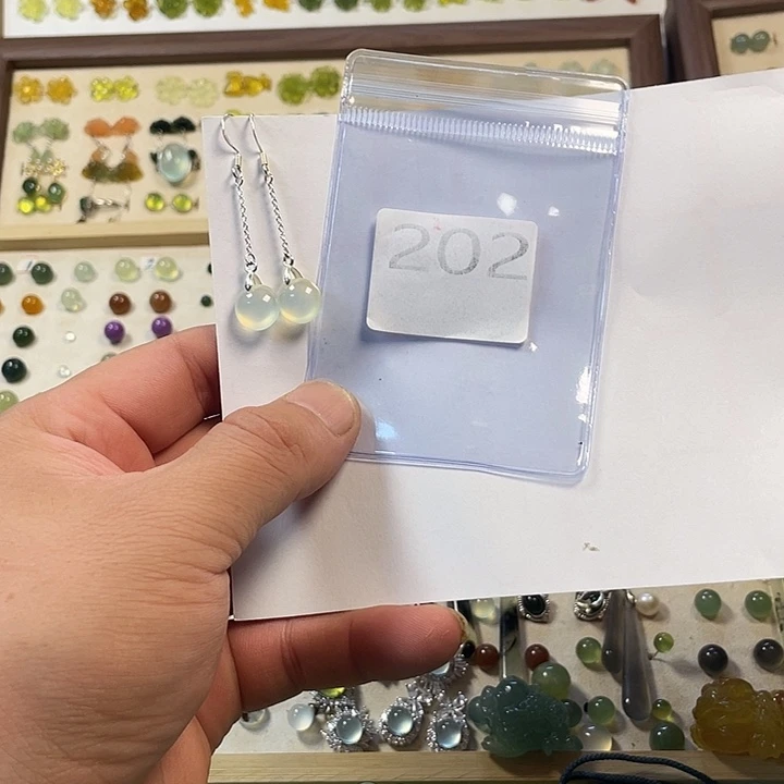 合金蛇纹石玉耳钉