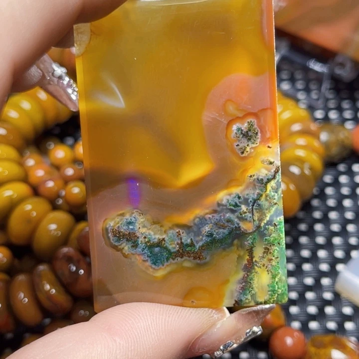 玛瑙/玉髓颈饰未镶嵌野**光