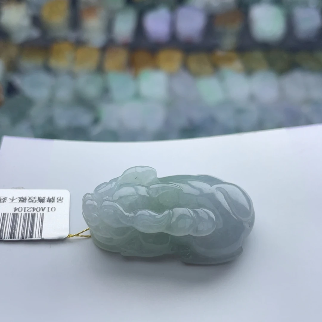 翡翠未镶嵌颈饰貔貅