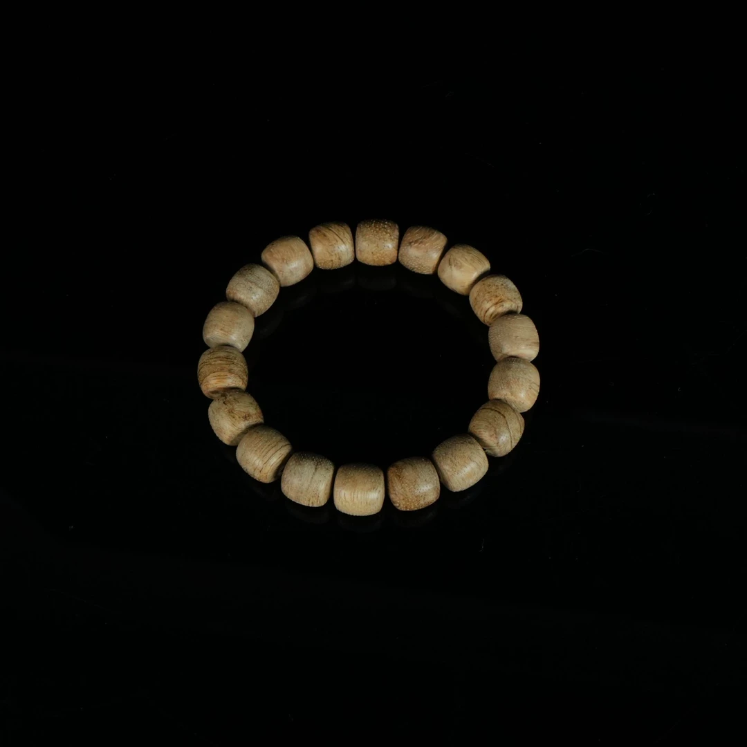 1290 苏拉威西黄油软丝老料沉香手串 1.08x1.05cm  6.14g