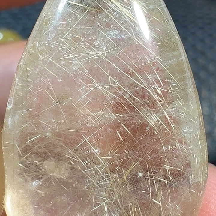 未镶嵌颈饰水晶释*