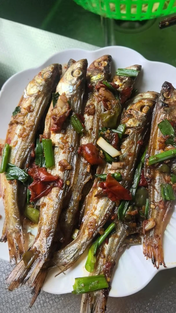 小鱼干 农家咸鱼干自晒翘嘴