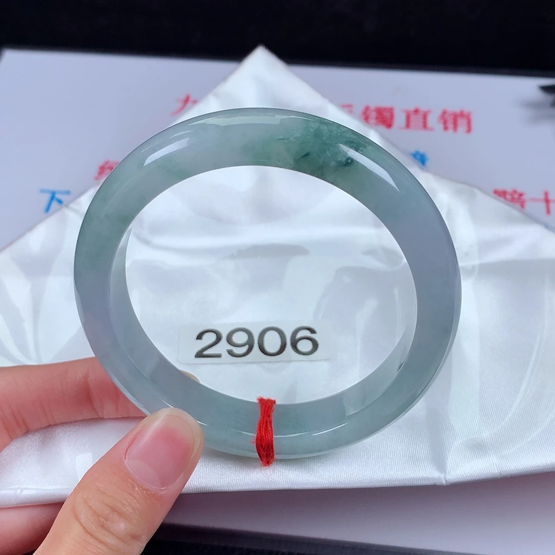 翡翠手镯未镶嵌60圈口