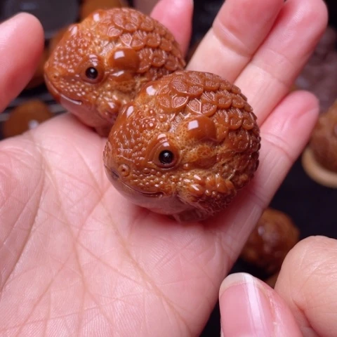 【闪购商品】手串/手链橄榄核37左右金币金蝉手球