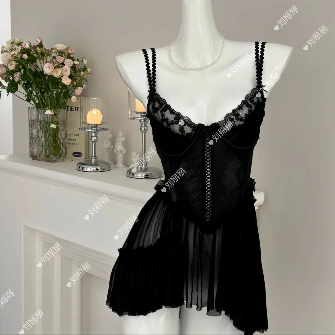 刘掰掰【出水芙蓉】 2024新款性感网红吊带高级感居家纯欲风睡裙