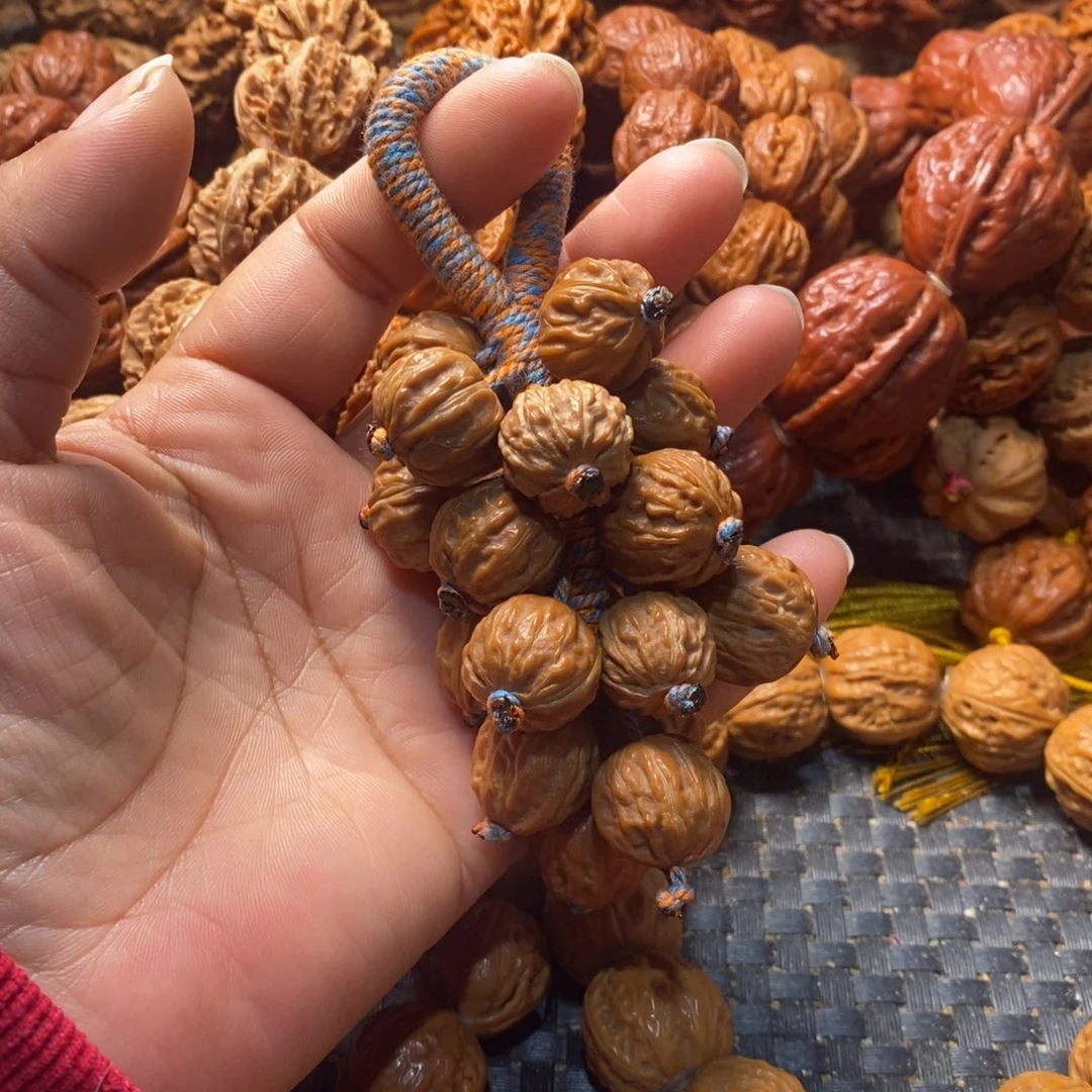 文玩核桃吊坠葡萄串