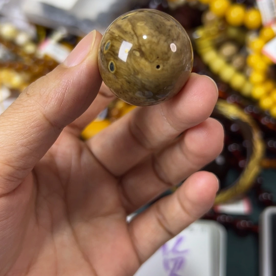 未镶嵌琥珀珠宝奇石129