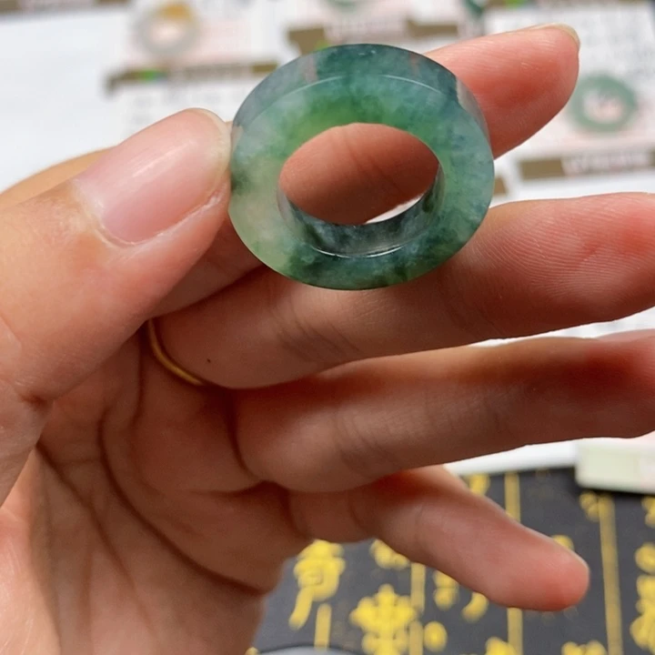 是***～翡翠戒指未镶嵌翡翠戒指